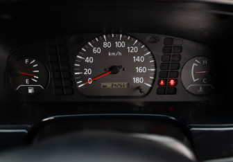 Подержанный автомобиль Nissan Expert 1999 года (12 фото)