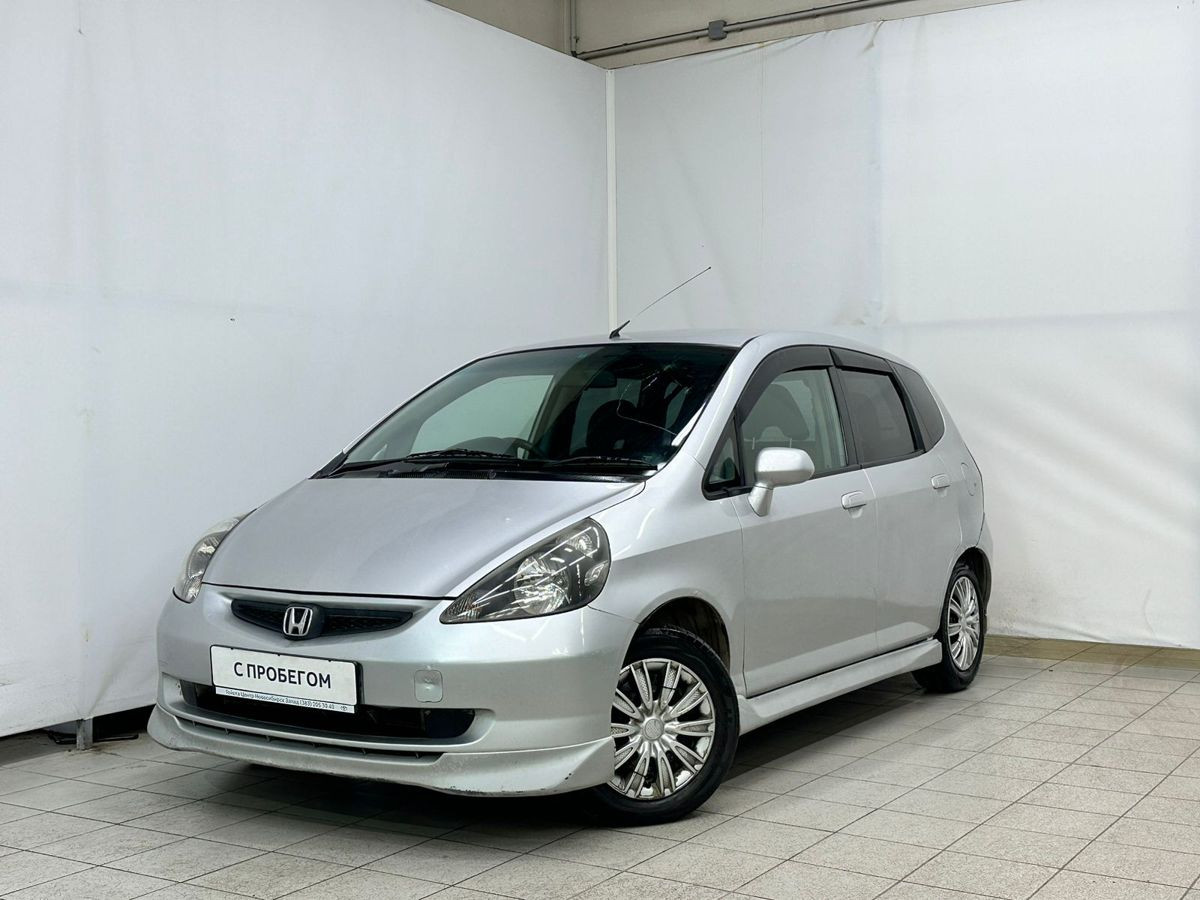 Honda Fit 2003 с пробегом 235000 км в Новосибирске, цена 499 000 ₽ | Колёса  авто